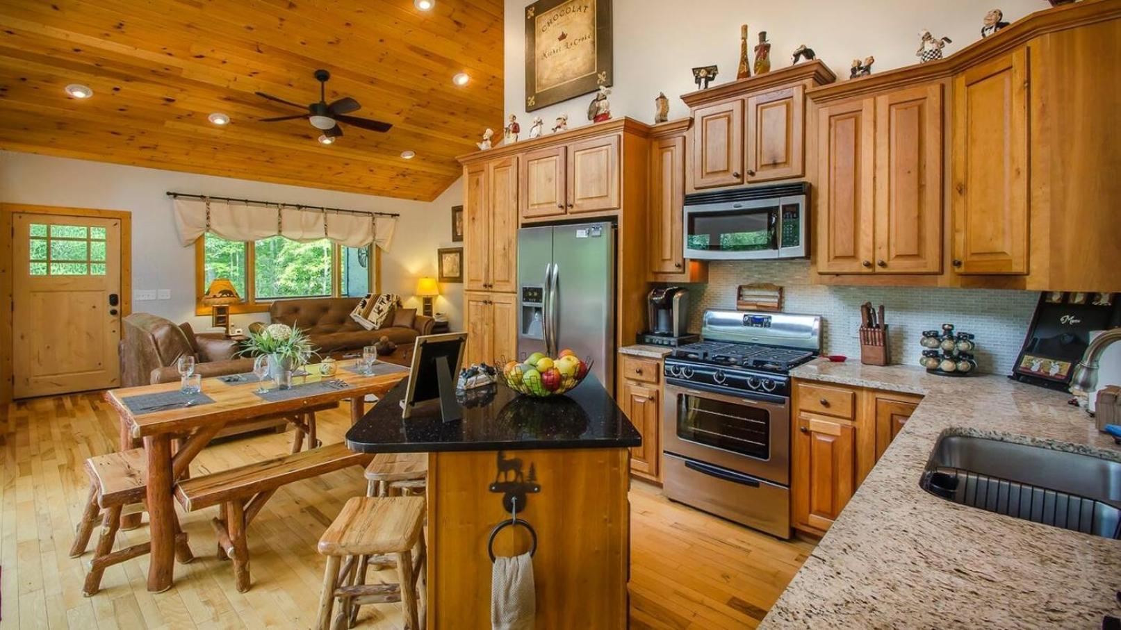 Lux Mtn Cabin - Hot Tub, Fire Pit, Game Room Franklin Esterno foto