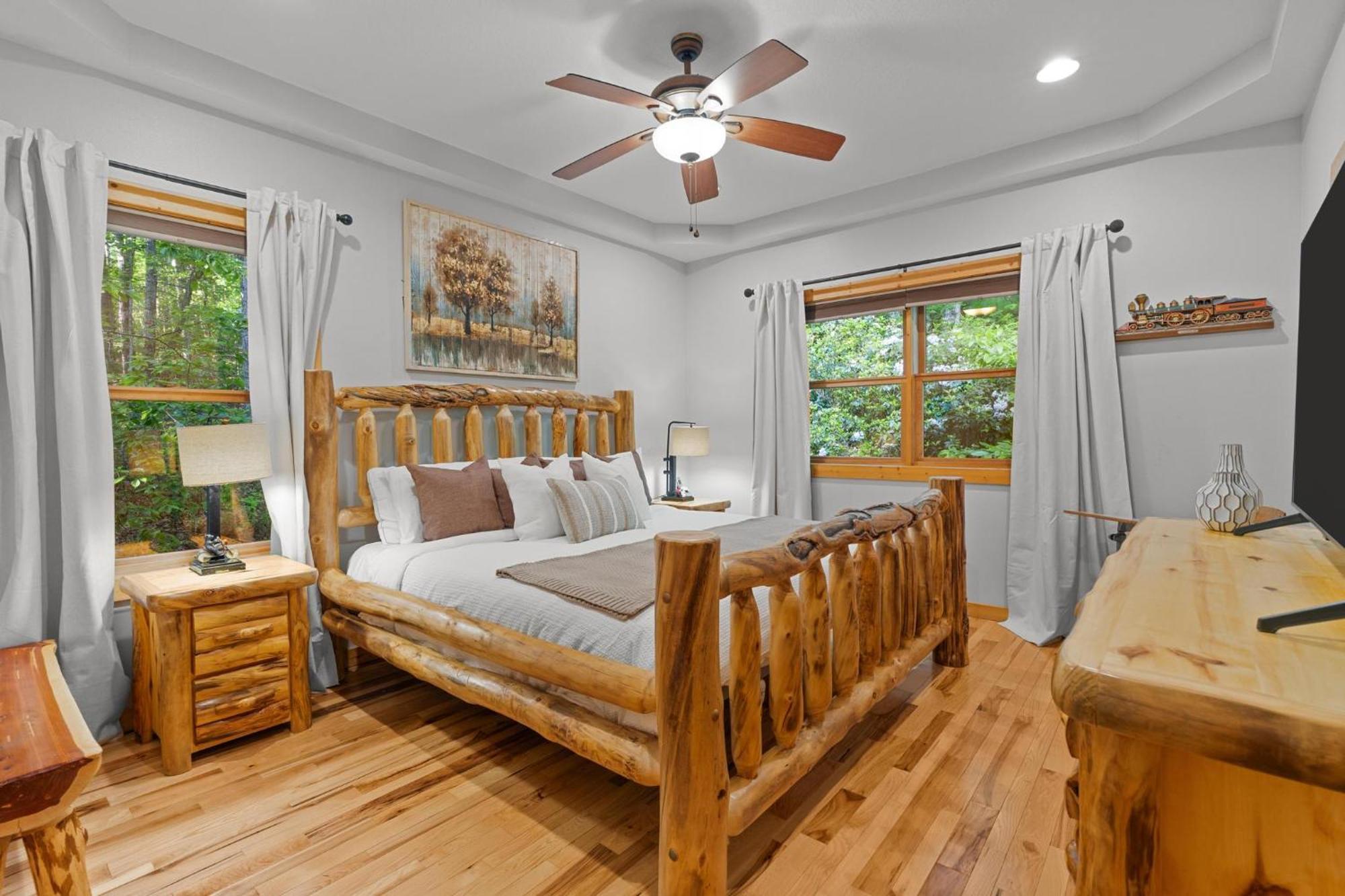 Lux Mtn Cabin - Hot Tub, Fire Pit, Game Room Franklin Esterno foto