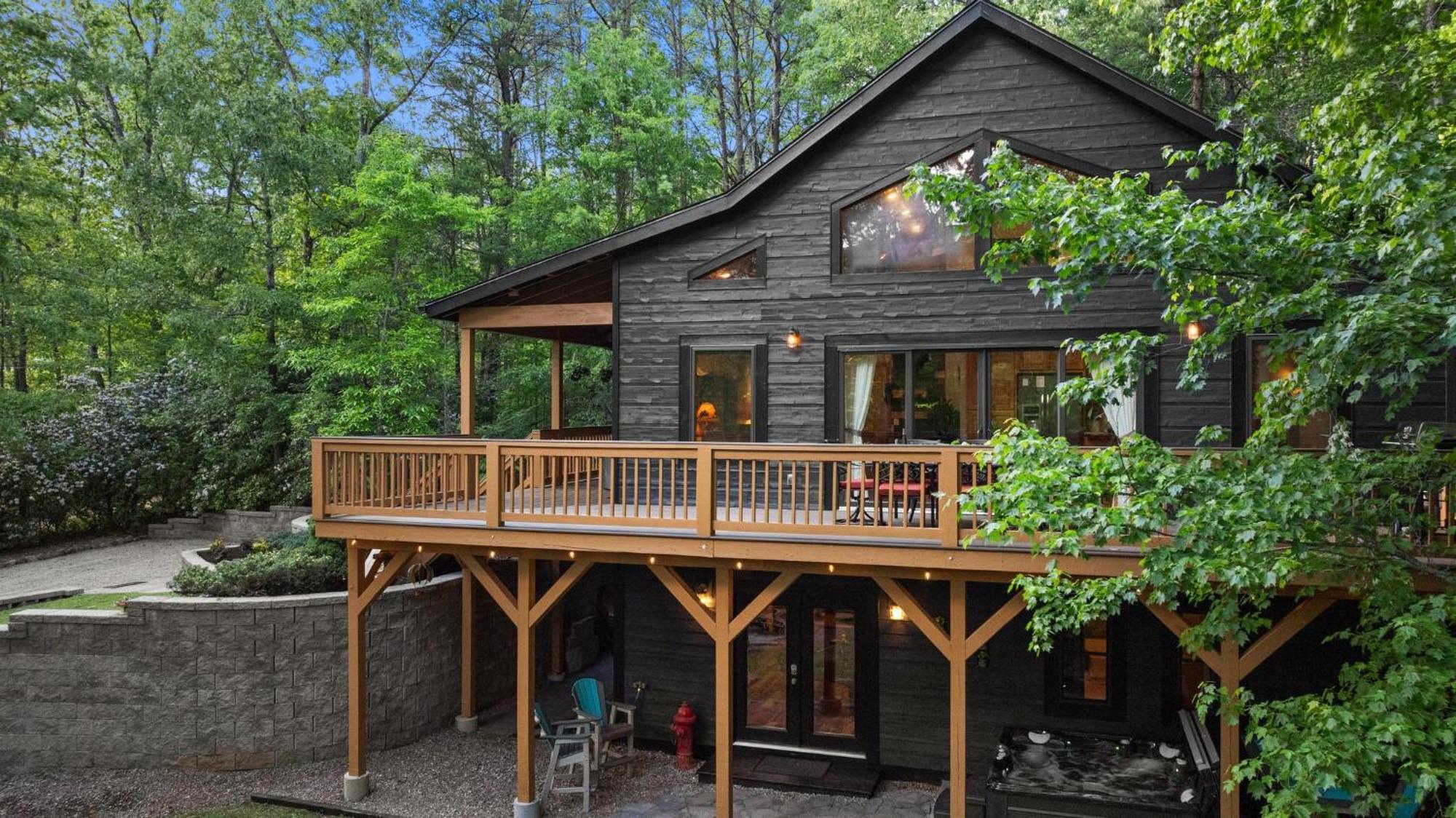 Lux Mtn Cabin - Hot Tub, Fire Pit, Game Room Franklin Esterno foto