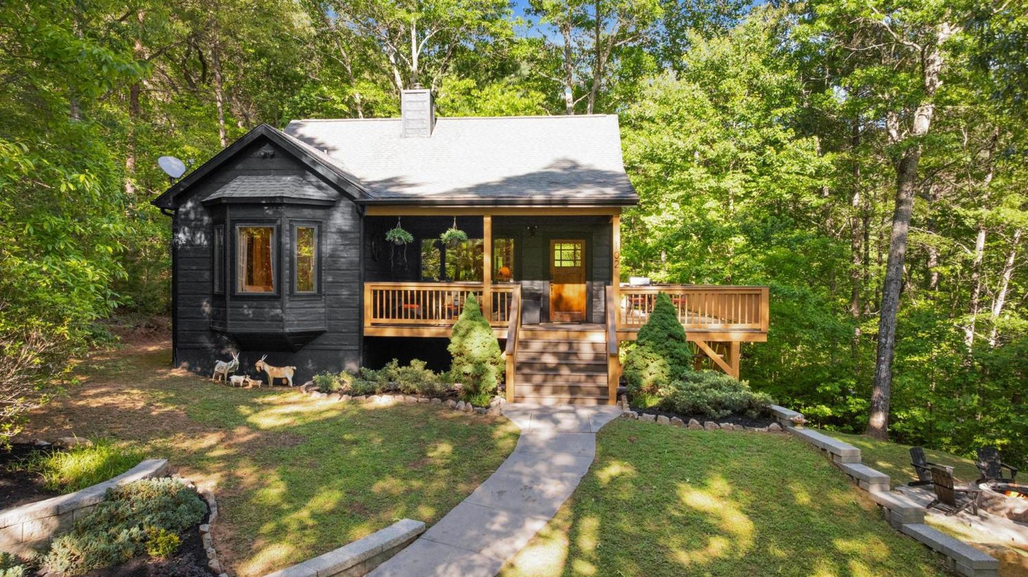 Lux Mtn Cabin - Hot Tub, Fire Pit, Game Room Franklin Esterno foto