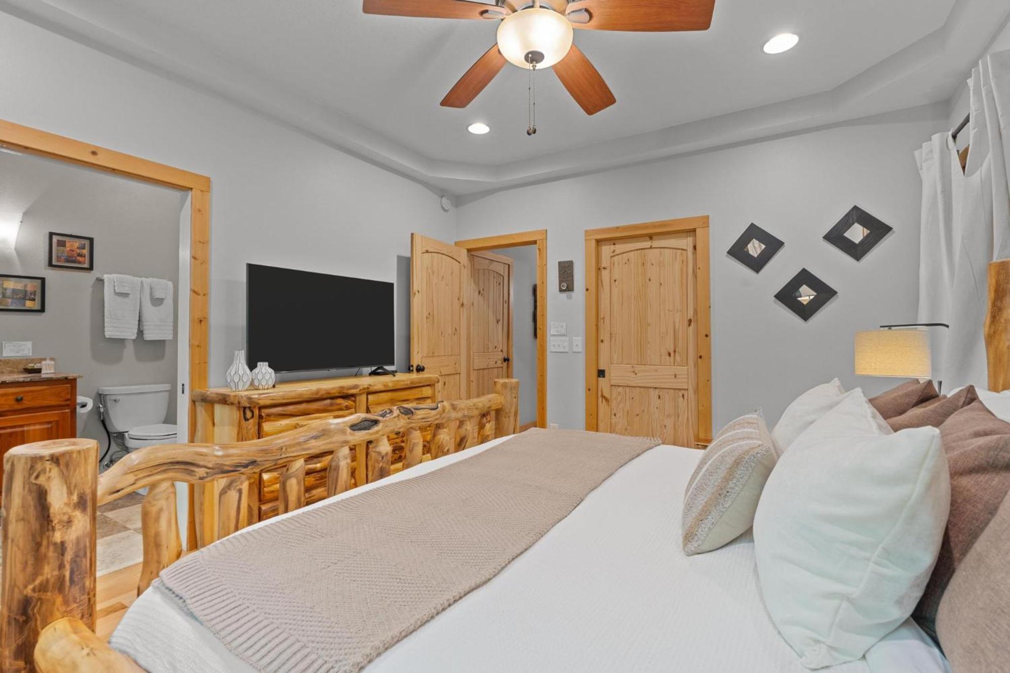 Lux Mtn Cabin - Hot Tub, Fire Pit, Game Room Franklin Esterno foto