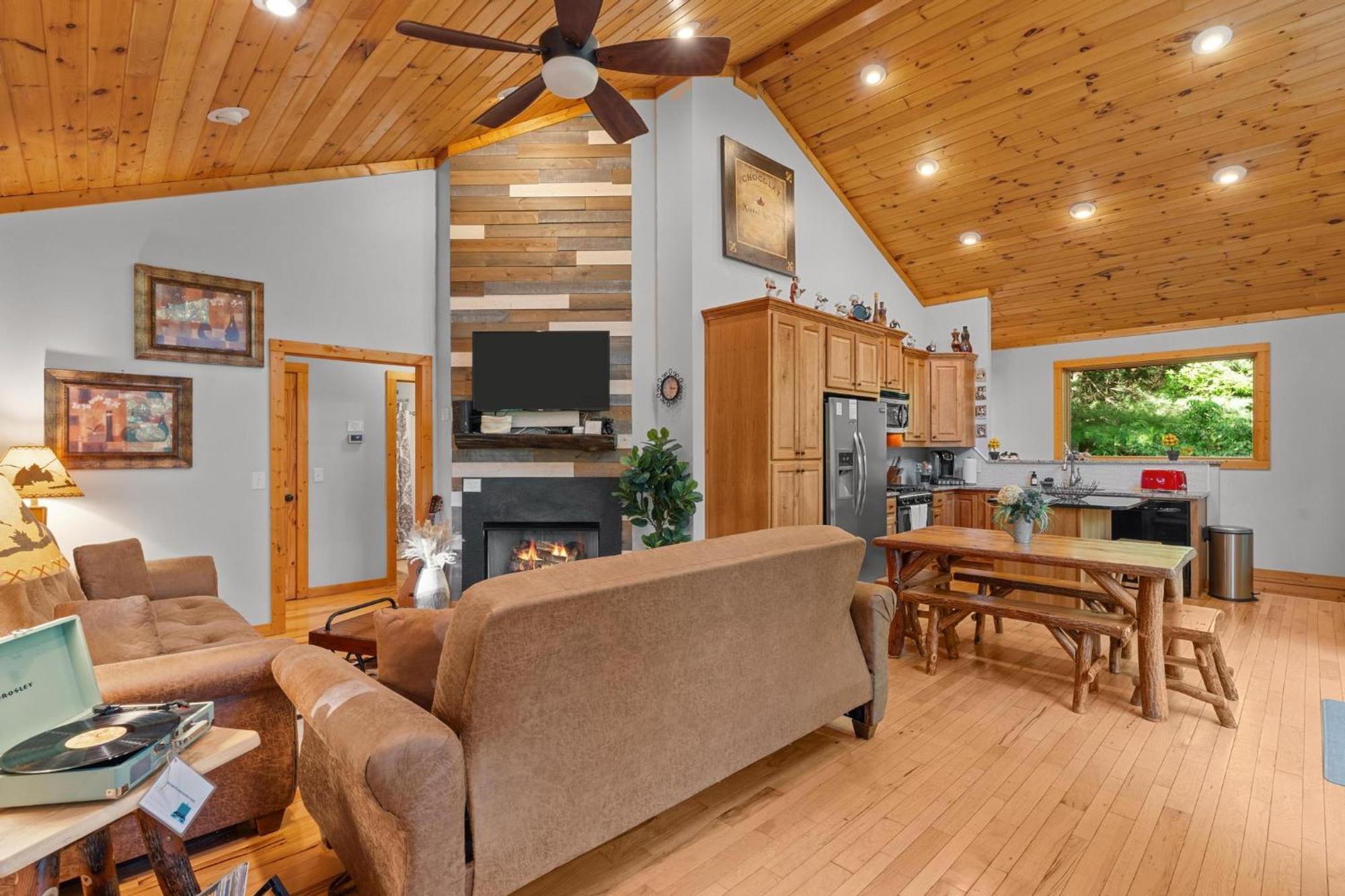 Lux Mtn Cabin Hot Tub, Fire Pit, Game Room 3Bd Franklin Esterno foto